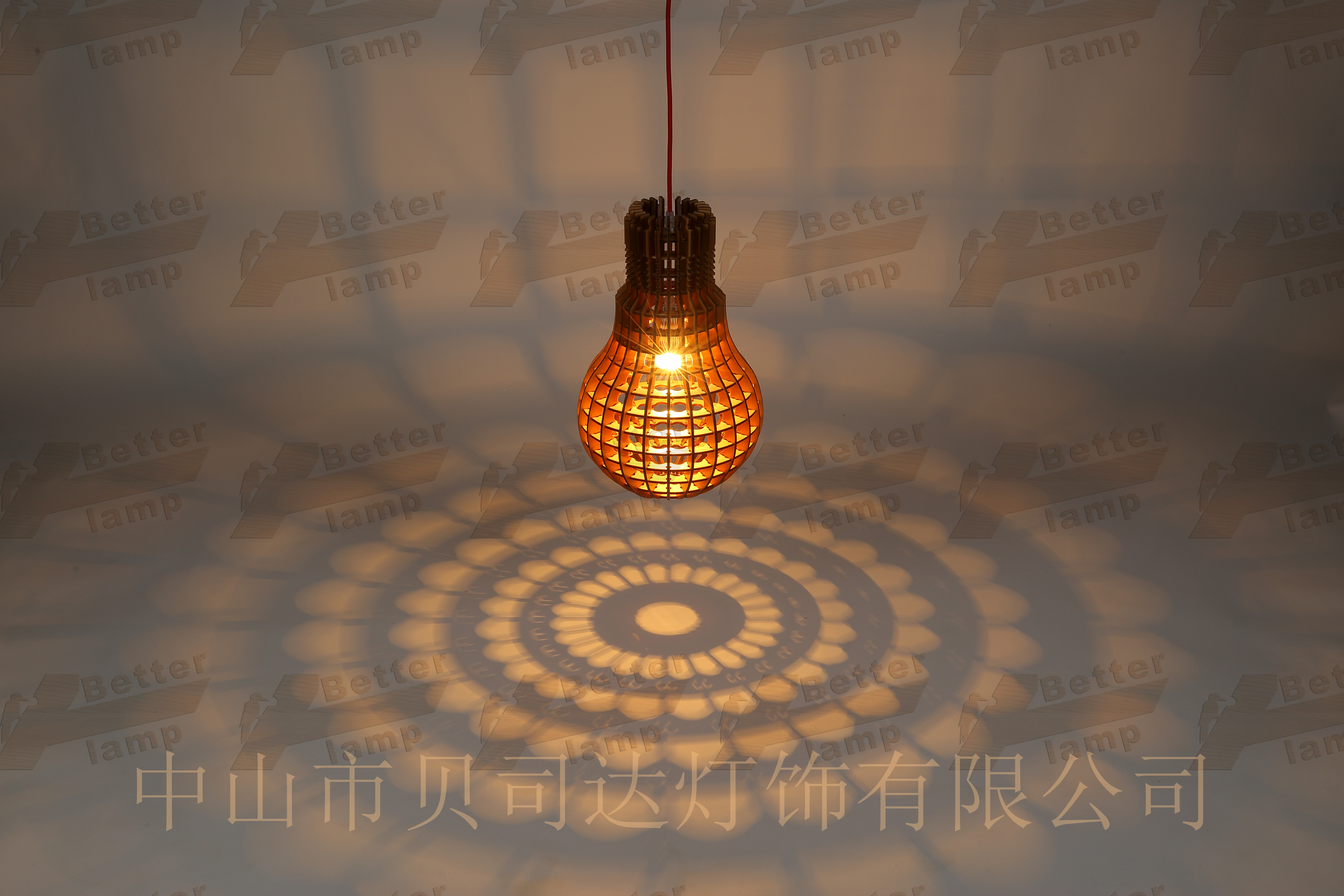 宜家风格时尚创意吊灯现代木艺灯简洁个性主题灯