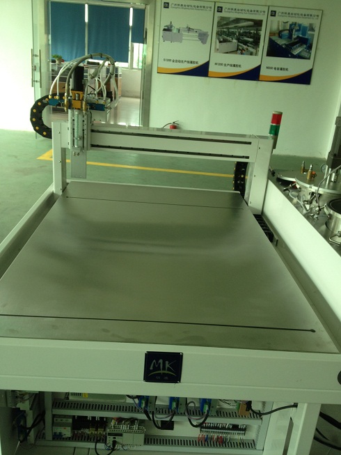 贴片灯条，灯条滴胶机，明康1.5米灯条灌胶机