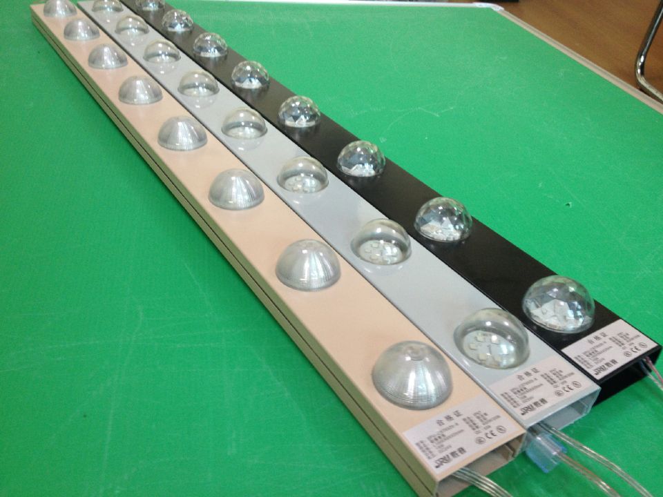 胜普高品质打造水晶LED跑马灯 、条纹跑马灯、像素条蜂窝灯