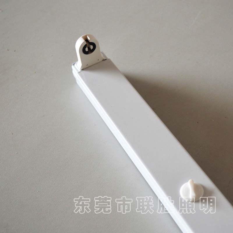 LED铁皮支架，T8单管支架，0.5MM加厚铁皮支架