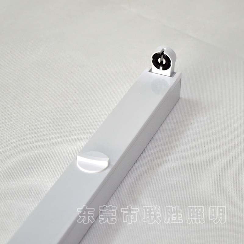 0.5MM加厚铁支架，T8单头铁皮支架，LED吊装支架