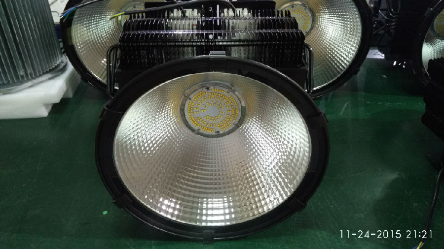 LED工矿灯_LED加油站灯_LED塔吊灯