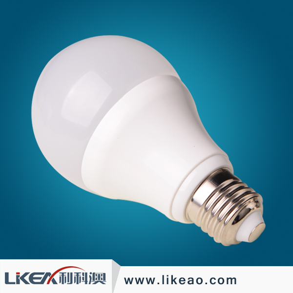 新型led灯泡 9W E27 暖白/正白/冷白 新型led灯泡厂家直供
