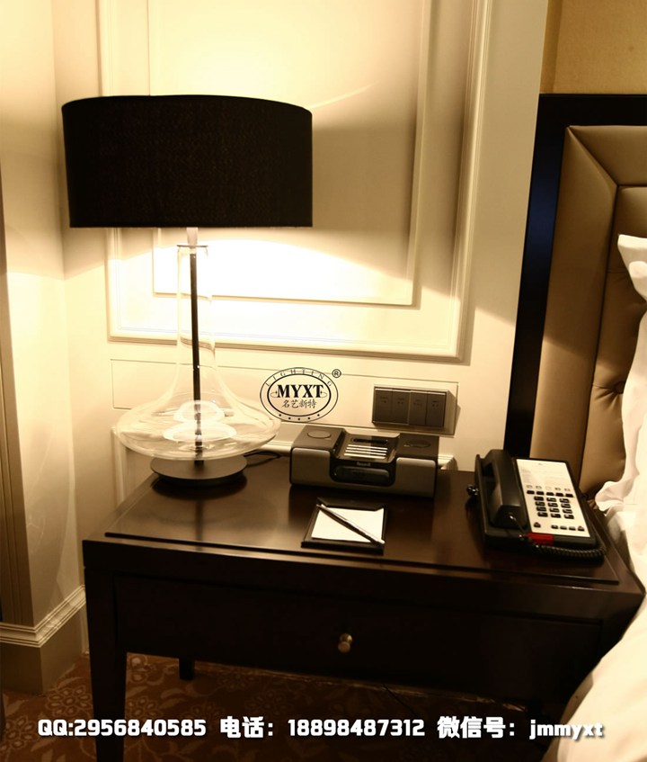 酒店客房床头台灯