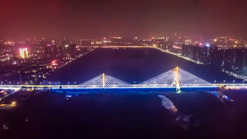 4800个新LED灯“扮靓”洛阳凌波大桥