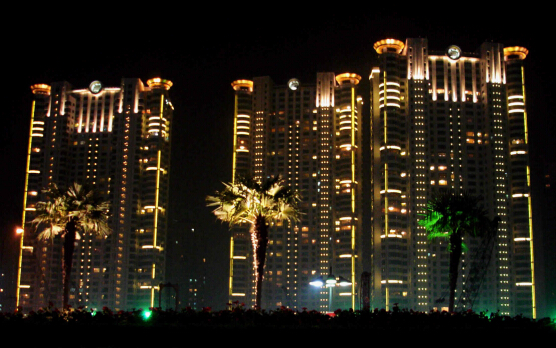 发现欧切斯之旅：上海高端豪宅汤臣一品