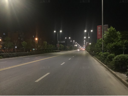 告别一体化设计 模块化光源解决LED路灯维修难题