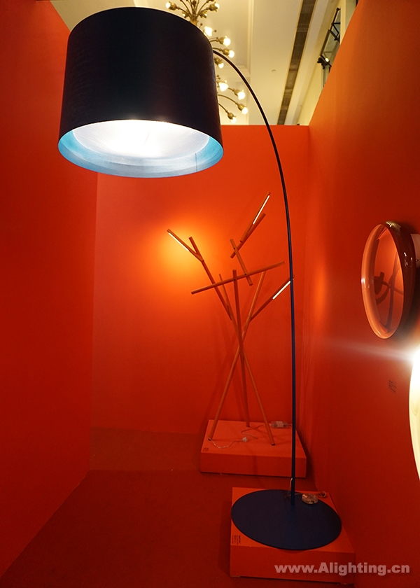 【今日焦点】米兰国际家具(上海)展的创意灯具欣赏