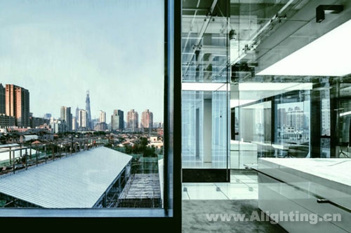 “线性之美”，引领办公照明设计新潮流