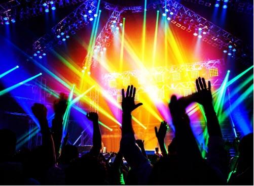 时而黯淡时而炫丽的灯光背后，少不了这个“功臣”————调光电源