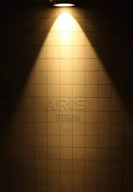 包揽金银，这两款照明产品究竟哪里好