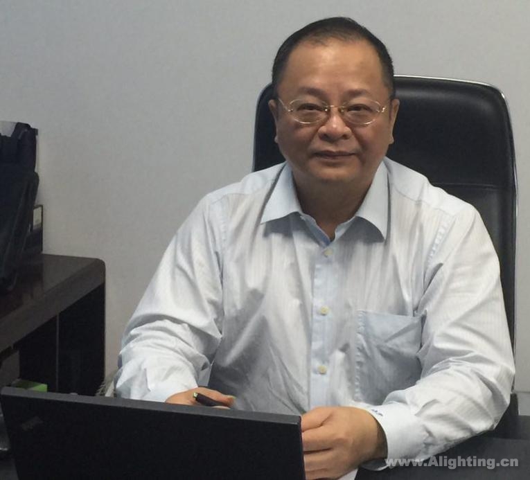 《多界面光-热耦合白光LED封装优化技术》获国家科技发明二等奖