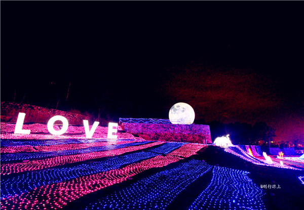 据说这个梦幻灯光节照亮了三亚