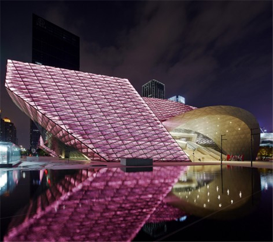 深圳当代艺术馆及城市规划展览馆建筑灯光设计