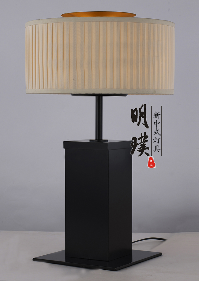 接待室新中式台灯批发	布艺新中式台灯厂家