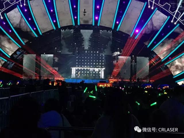 超震撼！！浙江卫视跨年演唱会的视频来啦！
