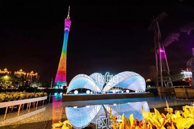 感受光影魅力！广州国际灯光节上的LED创意显示屏大放异彩
