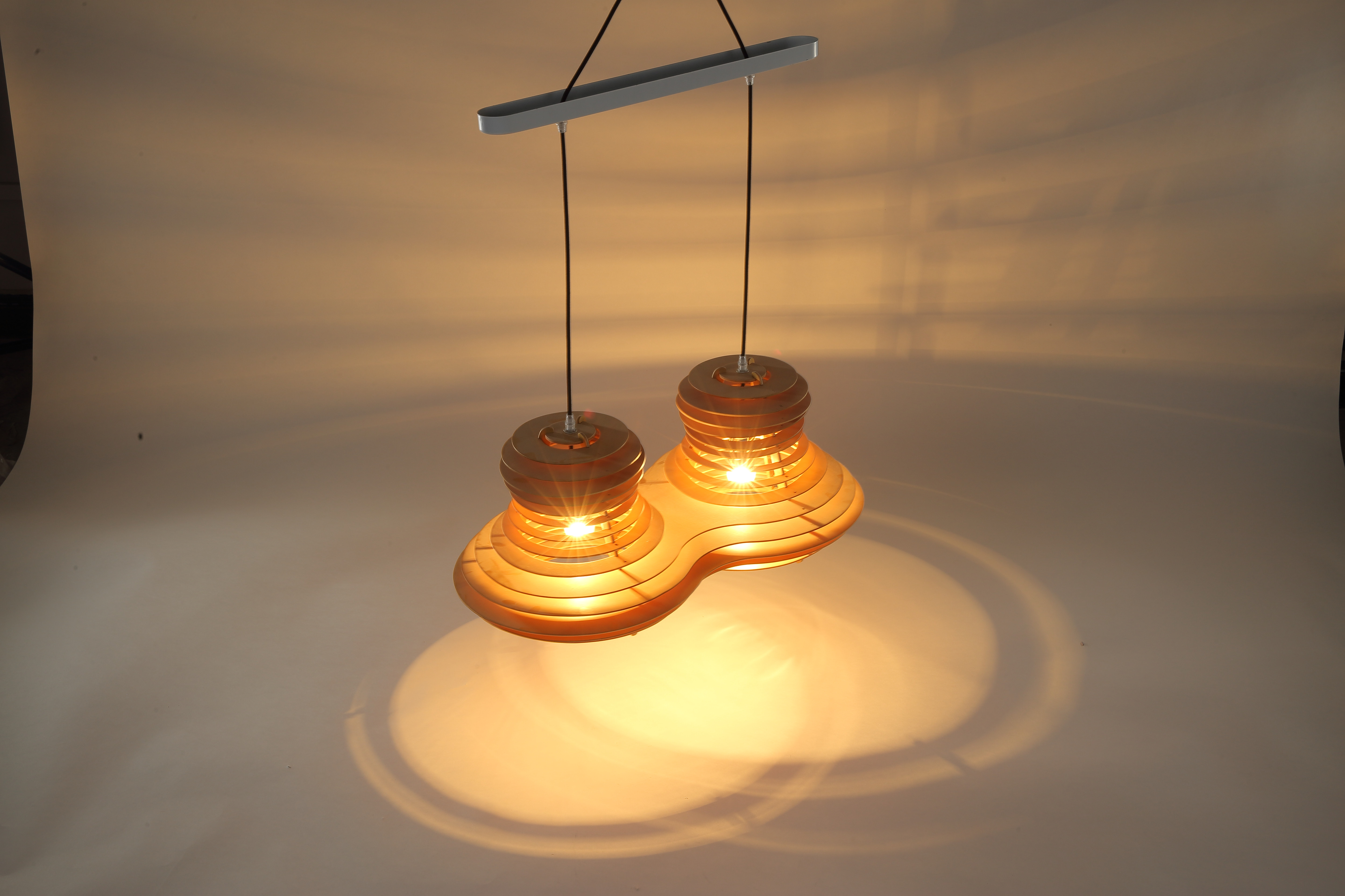 新中式简约创意现代木艺吊灯贝司达照明电器有限公司