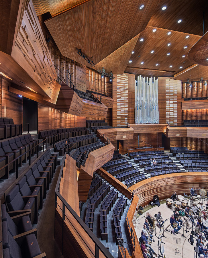 法国巴黎广播大厦音乐厅灯光设计