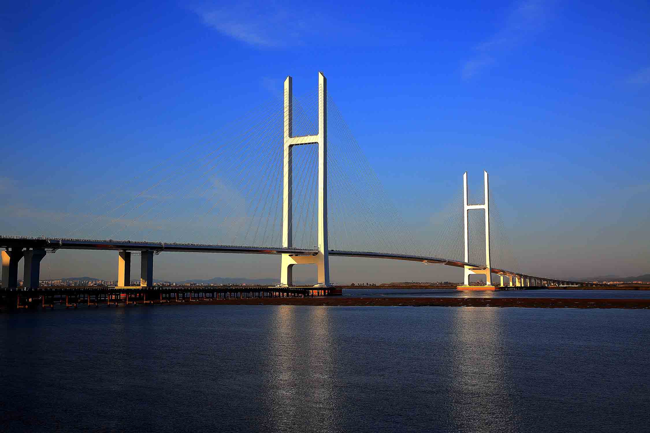 鸭绿江大桥 全景图片