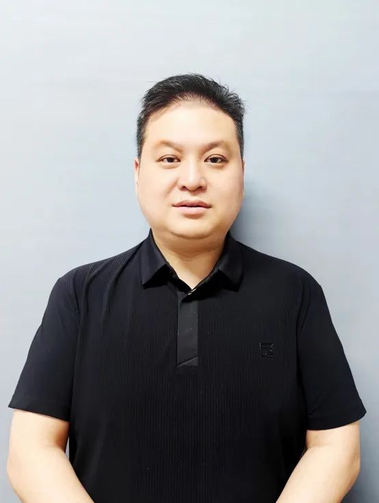 杨宏.png