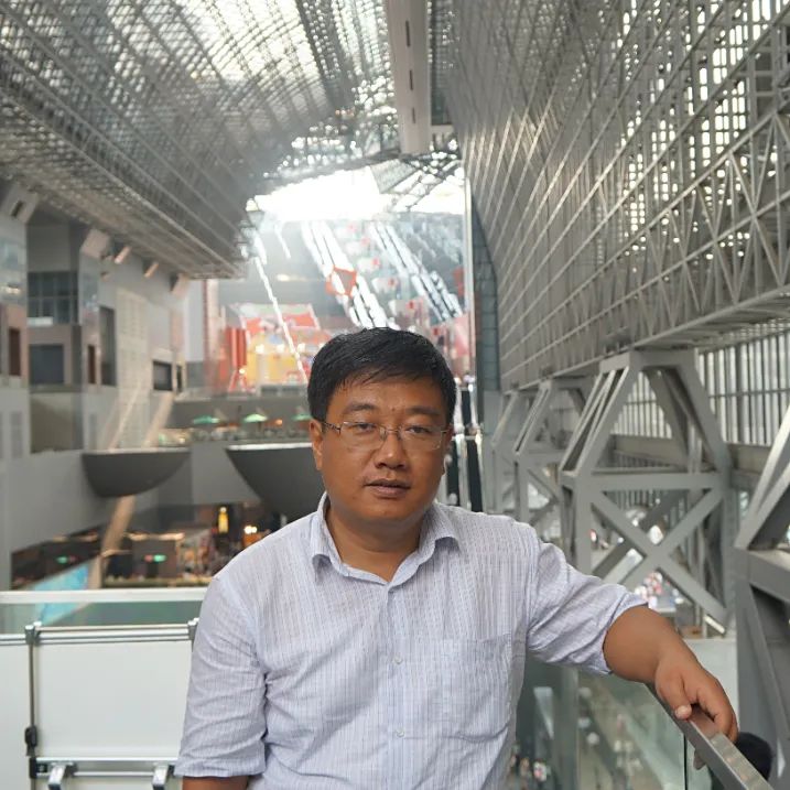 刘忠1.jpg